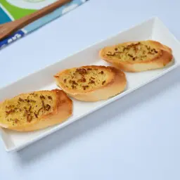 خبز الثوم والجبن